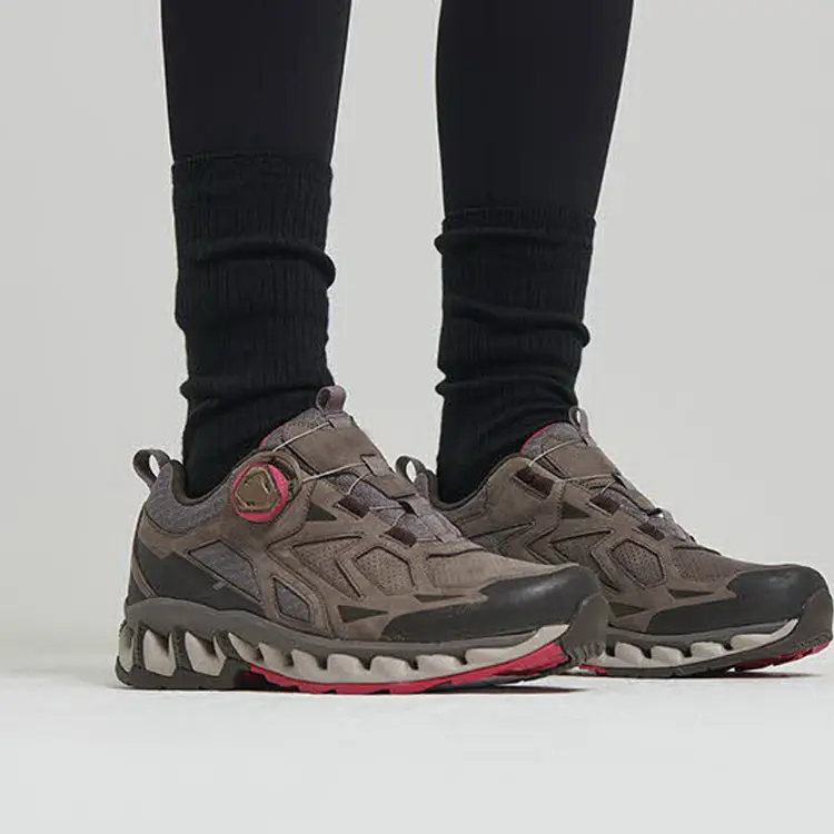 2021 China Customized Logo High Quality New Styles Zapatos Hiking Climbing Man Casual Outdoor Shoes