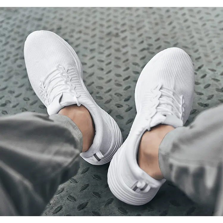 Wholesale Custom Logo Fashion All-Match Simple Style Sports Shoes For Men Low Price