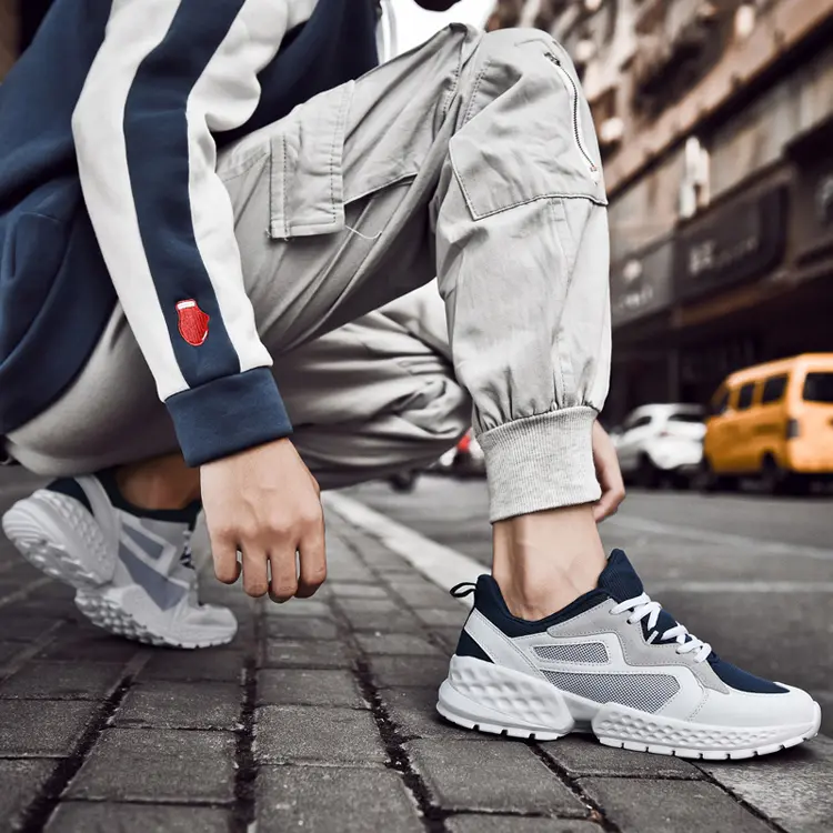 Fujian Factory Soft MD Outsole Breathable Mesh Upper Outdoor Walking Men Sports Shoes Sneakers